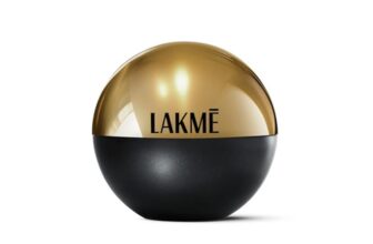 Lakme Xtraordin-airy Mattereal Mousse Foundation, Matte Finish, Minimizes Pores, Has SPF8, 05 Beige Honey 25g