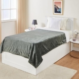 amazon basics Single Bed Reversible & Plush Sherpa Flannel Blanket | Superior Softness | Modern & Contemporary | (440 GSM) | (Olive Green)